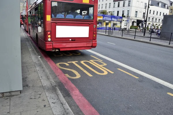 Dupla Piros Emeletes Busz Fut Road London — Stock Fotó
