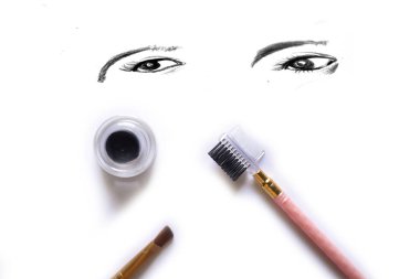 Göz makyaj bursar beyaz arka plan üzerinde izole