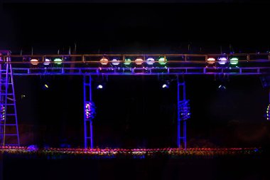 Siyah arka plan boş kültürel sahne