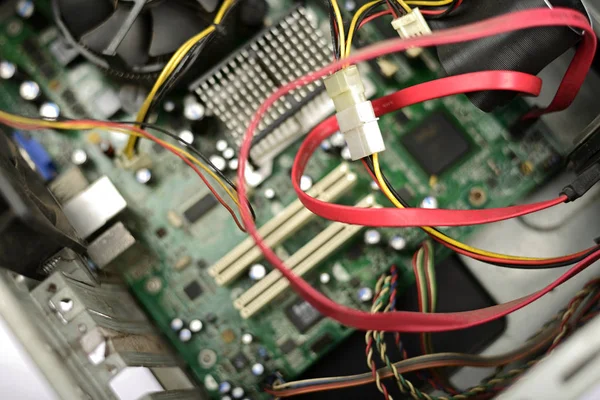 のデスクトップ Cpu のマザーボードとして知られている電子回路基板 — ストック写真