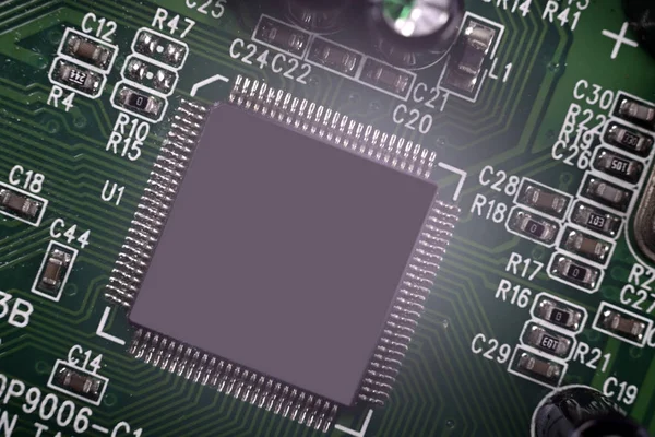 Close Van Een Elektronische Chip Een Computer Printplaat — Stockfoto