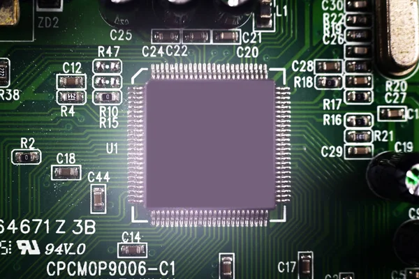 Close Chip Eletrônico Uma Placa Circuito Computador — Fotografia de Stock