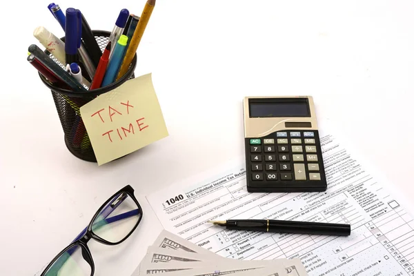 Completing Tax Return Form 1040 White Background — Stock Photo, Image