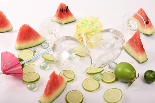 Sandía Trozos Limón Sobre Fondo Blanco Para Preparar Bebidas Frías —  Fotos de Stock