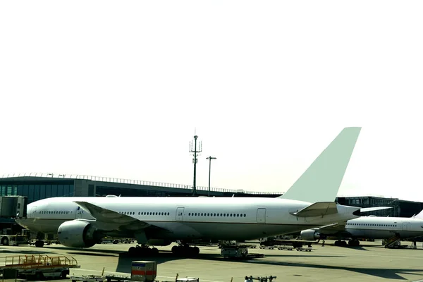 Primo Piano Dell Aeroplano Nel Terminal Dell Aeroporto — Foto Stock