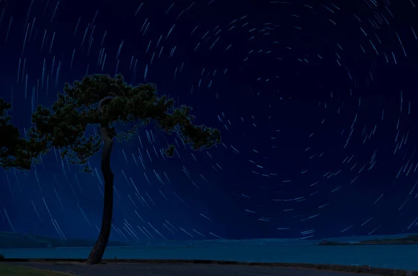 Мбаппе Отслеживает Звездное Изображение Течение Ночи Длительное Воздействие Троп Звезд — стоковое фото