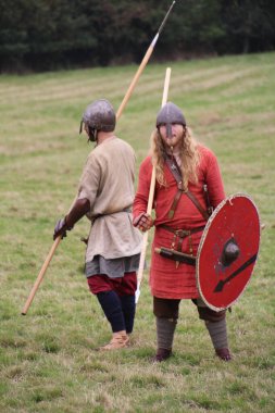 Battle, UK - 12 Ekim 2019: Hastings savaşını yeniden canlandıran oyuncular. Amaç, 1066 yılında İngiltere tarihindeki bu önemli an hakkında insanları eğitmek..