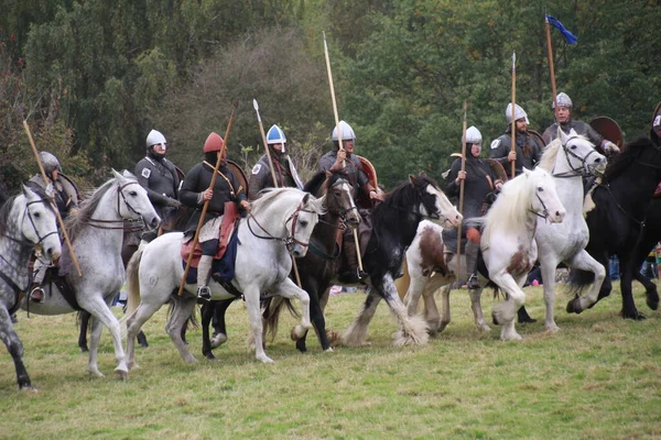 英国战役 Battle 2019年10月12日 重启黑斯廷斯战役 其目的是让人们了解1066年英国历史上的这一关键时刻 — 图库照片
