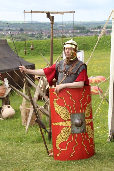 Old Sarum Maio 2019 Soldado Romano Parte Grupo Reencenação Clash Imagem De Stock