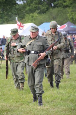Waterlooville, İngiltere - 26 Mayıs 2019: Solent Overlord Askeri Koleksiyoncular Kulübü ikinci dünya savaşı sahnesini canlandırıyor. Amaç savaşı yüceltmek değil, dünya tarihinin bu zamanlarında insanları eğitmek..