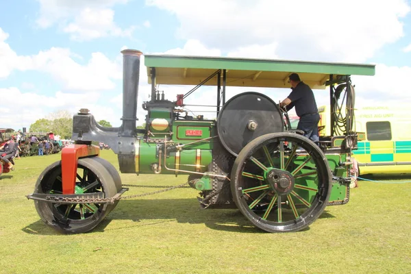 2019年7月28日 英国南安普敦 在年度Netley Steam Craft Show上展出的老式牵引引擎 — 图库照片