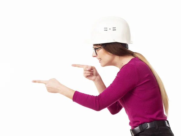 メガネと白い背景の上に手でフォルダーの白いヘルメットで感情的な女の子准将 — ストック写真