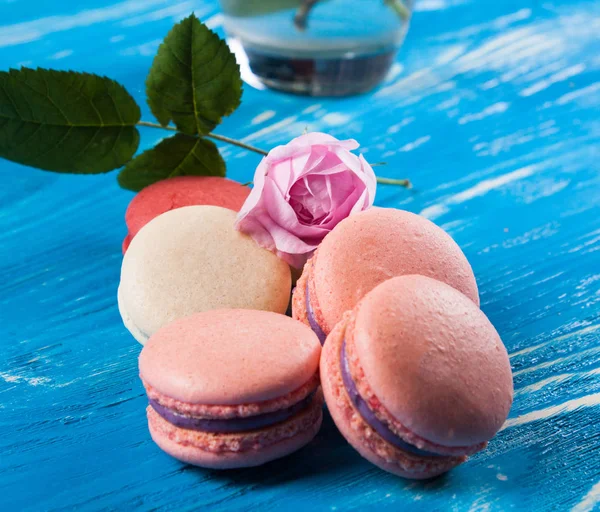 Ripe Fresh Macaroons Dessert Food Sweet Wood — Stock Photo, Image