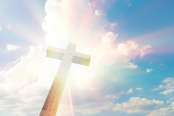 Hout Cross Blauwe Hemel Religieuze Concept — Stockfoto