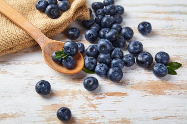 Olgun yaban mersini taze yakın çekim. Gıda katkı maddeleri. Doğa arka plan