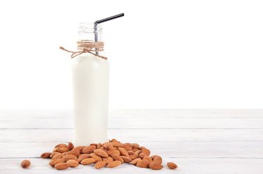 Badem sütü yakın metin için yer ile. Gıda arka plan