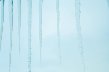 Kar yağışı ve düşen karla doğal kış arkaplanı