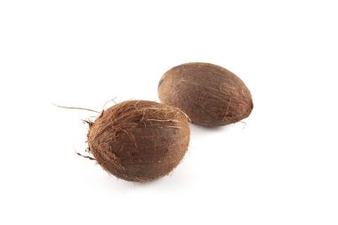 Olgun taze Hindistan cevizi beyaz izole. Gıda katkı maddeleri