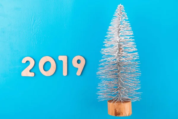 Árvore Abeto Natal Com Decoração Placa Madeira Escura — Fotografia de Stock