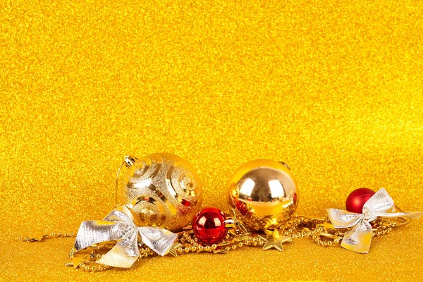 Natal Fundo Dourado Com Decorações Com Lugar Para Texto Imagem — Fotografia de Stock