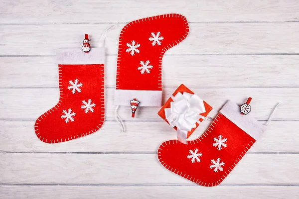 Bota Navidad Roja Sobre Escritorio Madera Blanca Lugar Para Texto — Foto de Stock