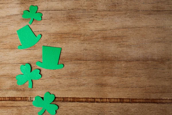 Etiqueta Feliz Día San Patricio Con Borde Esquina Tréboles Brillantes —  Fotos de Stock