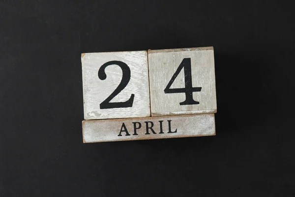 Calendario cubo con data 24 aprile — Foto Stock