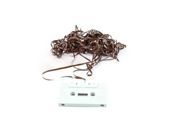 Gammalt kassettband med löst band — Stockfoto