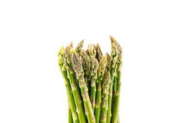 Beyaz arka planda taze yeşil kuşkonus. Gıda maddeleri. Sağlık Gıda