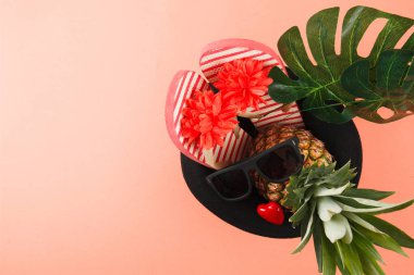 Ananas ile yaz arka plan