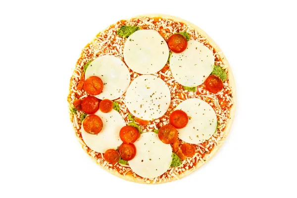 Frische Pizza mit Käse isoliert auf weißem Hintergrund — Stockfoto