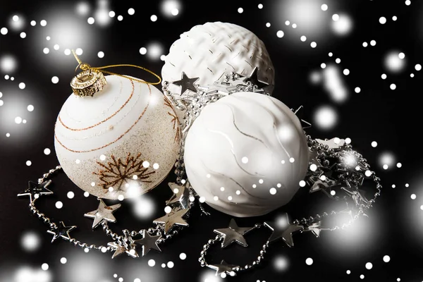 Weihnachtsbordüre mit Ornamenten — Stockfoto