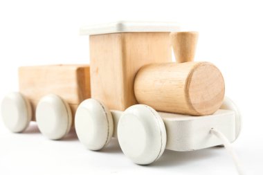 Ahşap tren beyaz izole