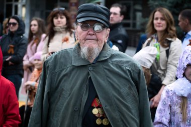 II. Dünya Savaşı gazilerinden bir adamdır