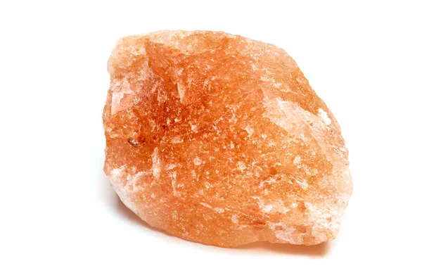 Halite - beyaz arka plan üzerinde izole olarak da bilinen kaya tuzu maden