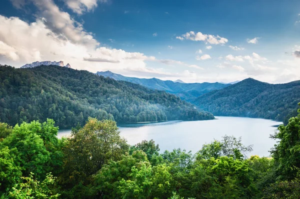 Göygöl - arşivde bulunan Azerbaycan gölde yaygın olarak panoramik manzaralı