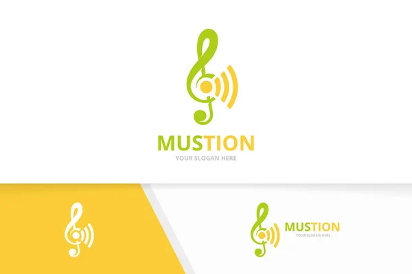 Vector treble clef en wifi logo-combinatie. Muziek en signaal symbool of pictogram. Unieke geluid en radio logo ontwerpsjabloon. — Stockvector