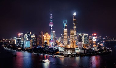 Pudong 'daki Lujiazui' nin gece görüşü