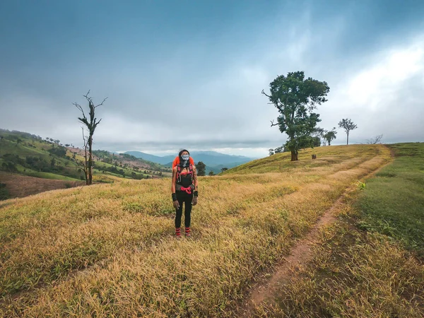 Tak Tailândia Maio 2018 Pessoas Felizes Com Braços Erguidos Desfrutando — Fotografia de Stock