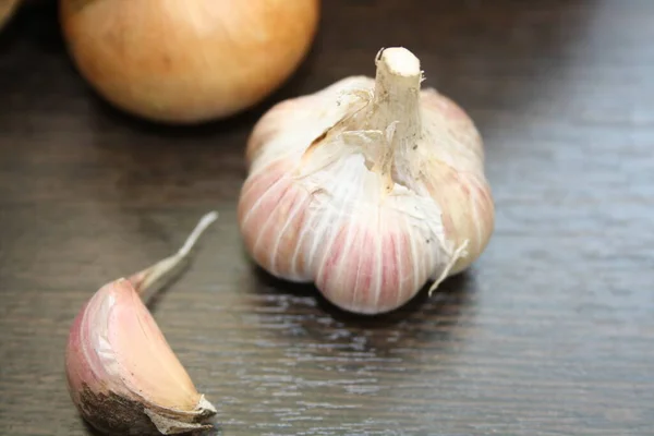 Cebolla Eneldo Sobre Mesa — Foto de Stock