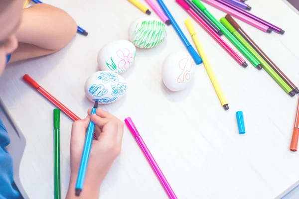 Huevos Pascua Pintados Mano Por Niño Ideas Pascua Espacio Para —  Fotos de Stock