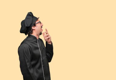 deli gençken duygu hasta ve ateşli bir kış hastalık soğuk algınlığı veya grip gibi acı bir şef Coughing,.