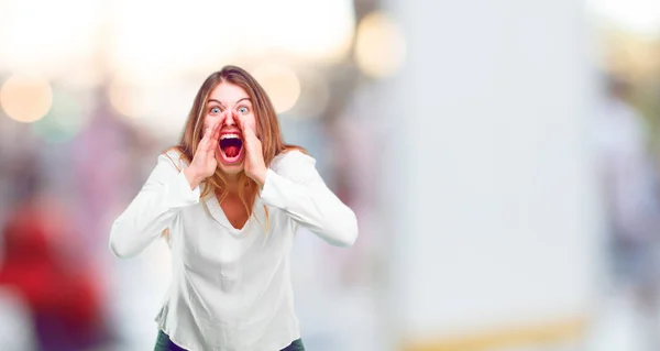 Young Beautiful Girl Shouting Loud Crazy Calling Hand Angry Expression — Stock Photo, Image