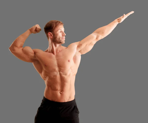 Young Handsome Bodybuilder Man Posing Muscular Appearance — Stock Photo, Image