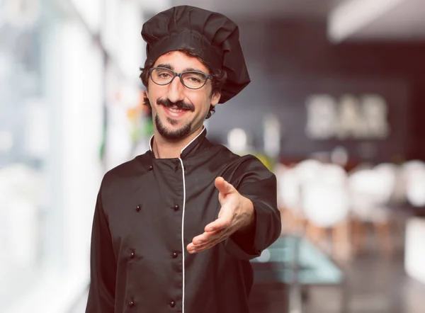 Gek Jongeman Als Een Chef Kok Met Een Lachende Ervan — Stockfoto
