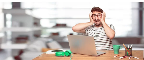 Young Bearded Designer Shouting Crazy Amazed Look Surprise Holding Head — Stock Photo, Image