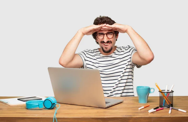 Young Bearded Graphic Designer Laptop Looking Far Distance Searching Distant — Stock Photo, Image