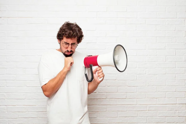 Jonge Domme Man Coughing Lijden Een Winter Ziekte Zoals Een — Stockfoto