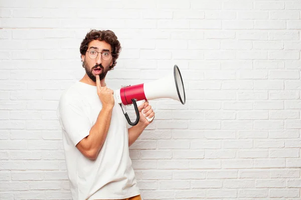 Unga Dumma Manen Med Dum Dum Dum Utseende Känsla Chockad — Stockfoto