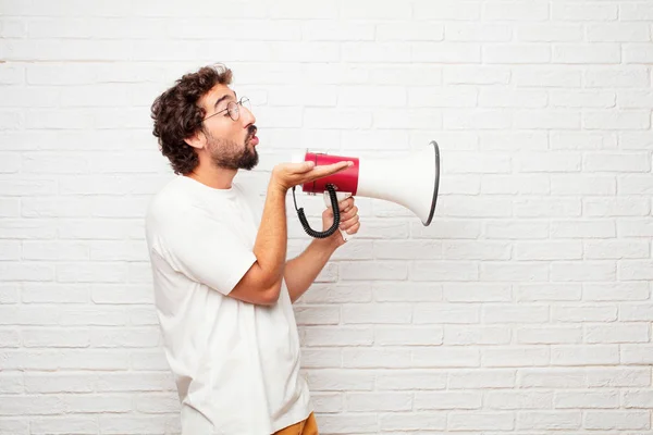 Joven Mudo Enviando Beso Amor Verdadero Volador Mostrando Cuidado Cariño — Foto de Stock